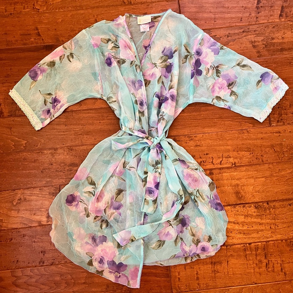 California Dynasty Floral Chiffon Robe Size Medium
